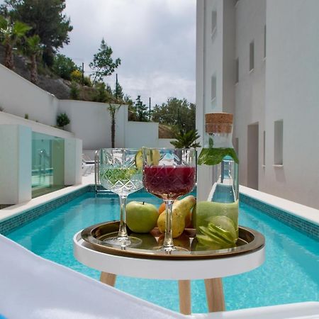 Villa Smaragd - Lapis - Luxury Apartment With Shared Pool Makarska Eksteriør billede