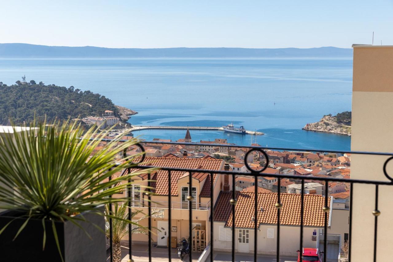 Villa Smaragd - Lapis - Luxury Apartment With Shared Pool Makarska Eksteriør billede