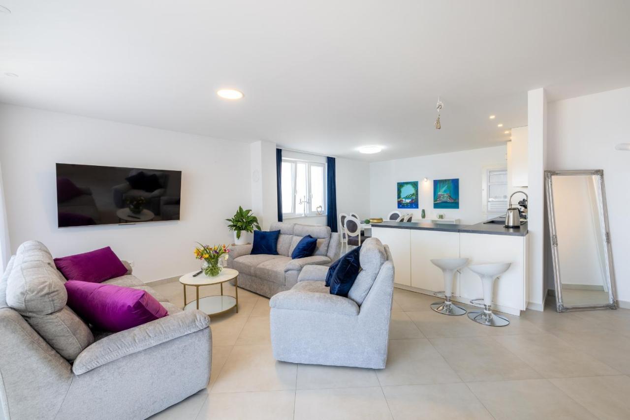 Villa Smaragd - Lapis - Luxury Apartment With Shared Pool Makarska Eksteriør billede