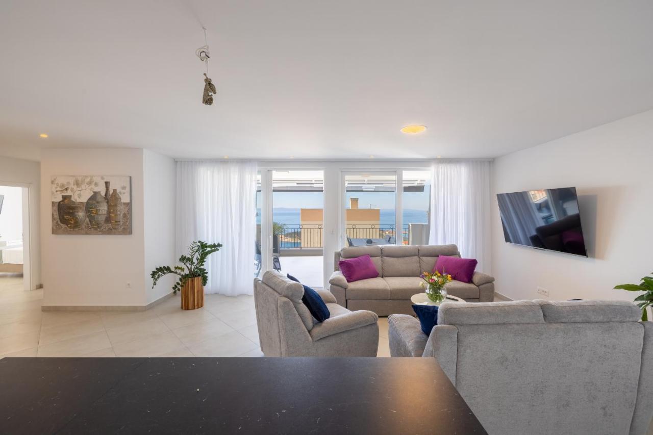 Villa Smaragd - Lapis - Luxury Apartment With Shared Pool Makarska Eksteriør billede