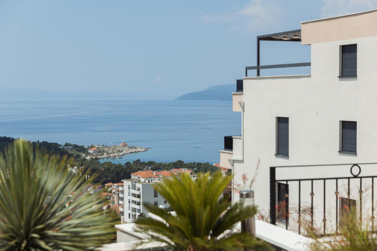 Villa Smaragd - Lapis - Luxury Apartment With Shared Pool Makarska Eksteriør billede