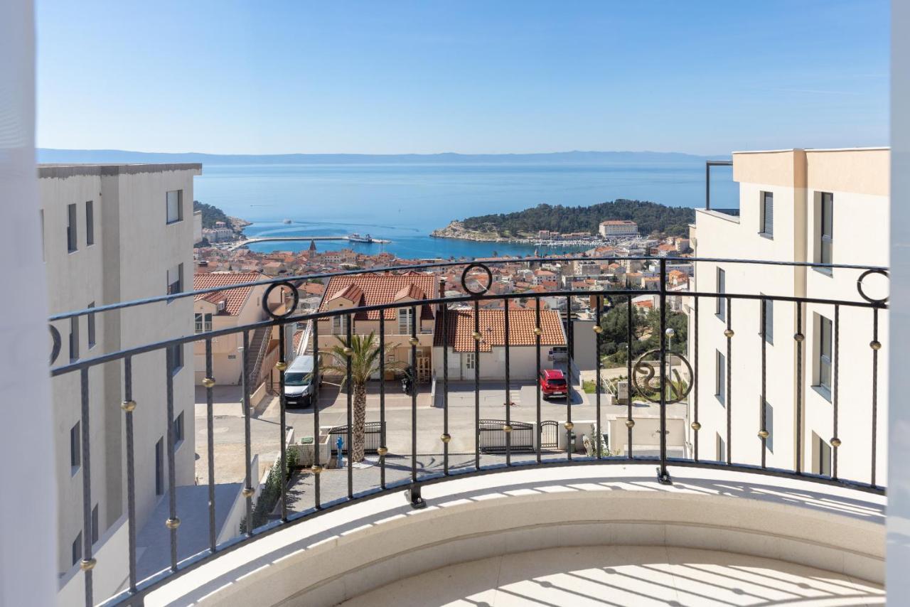 Villa Smaragd - Lapis - Luxury Apartment With Shared Pool Makarska Eksteriør billede