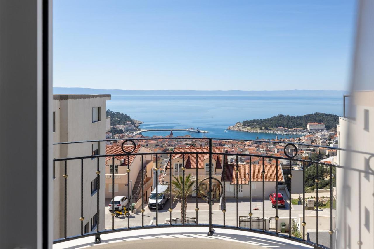 Villa Smaragd - Lapis - Luxury Apartment With Shared Pool Makarska Eksteriør billede