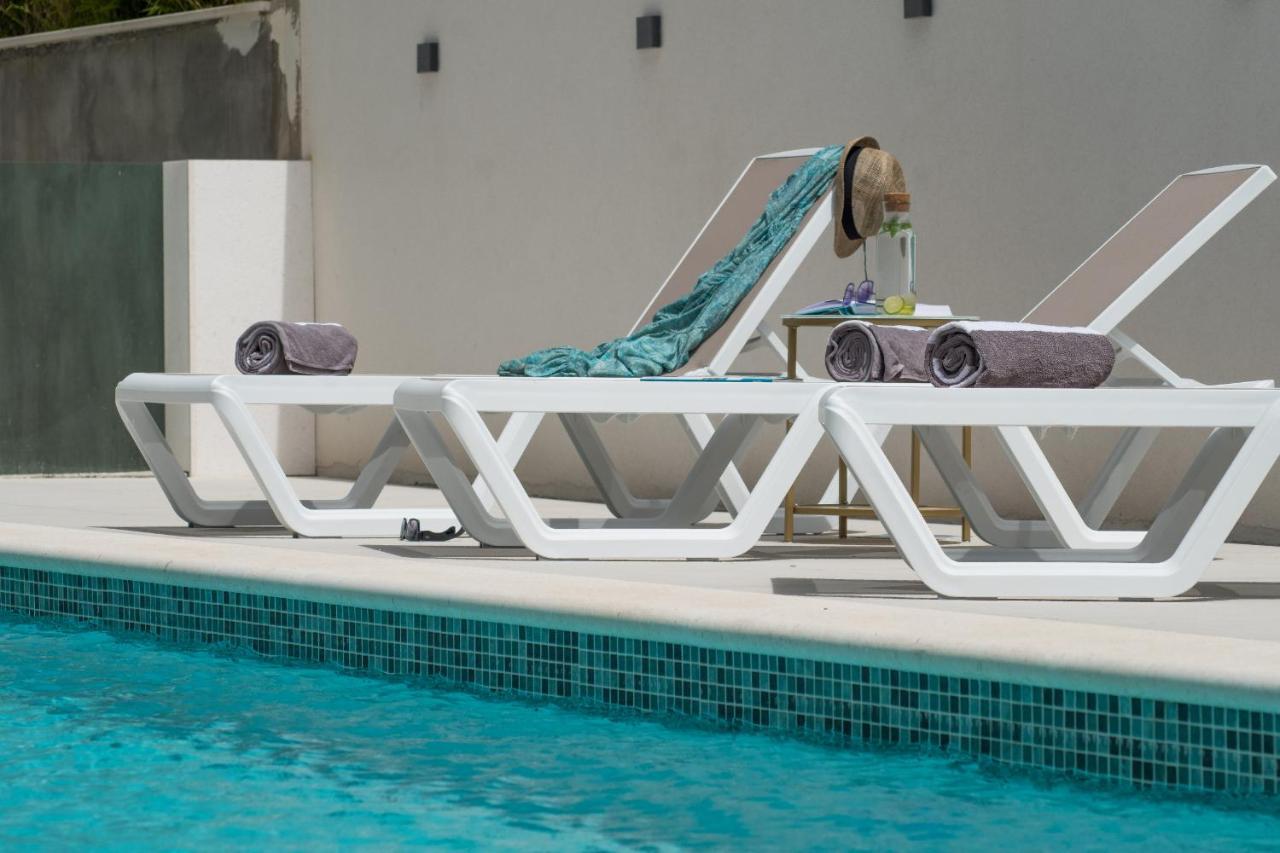 Villa Smaragd - Lapis - Luxury Apartment With Shared Pool Makarska Eksteriør billede